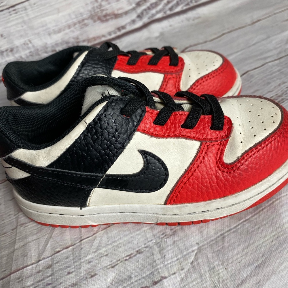Nike Kids White, Red & Black Low-Top Sneakers
